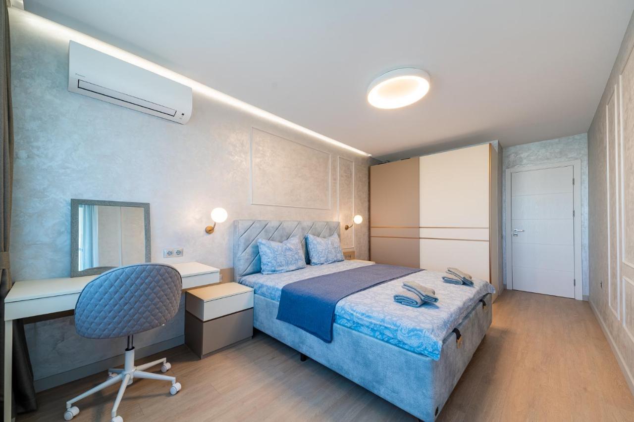 Sky Symphony Apartment Varna Exterior photo