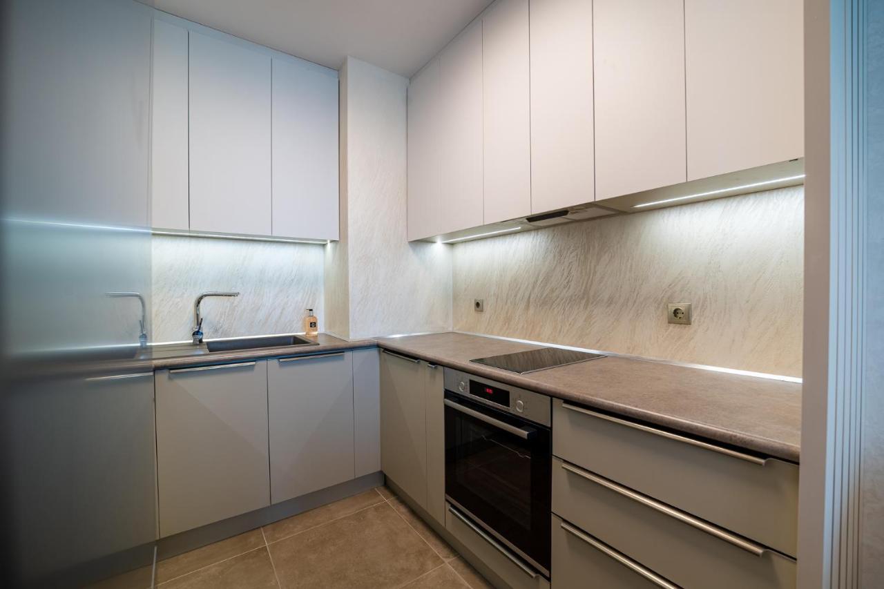 Sky Symphony Apartment Varna Exterior photo